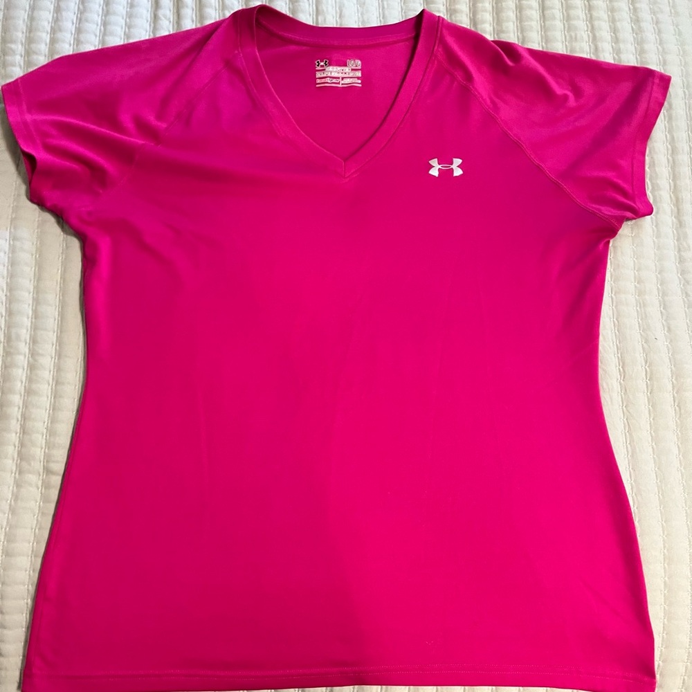Under Armour heat gear v-neck shirt